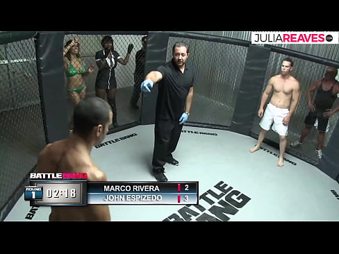 ❤️ Ultimate Fighter akimtosa msichana nambari baada ya pigano ulingoni Pono ya kujitengenezea nyumbani ☑